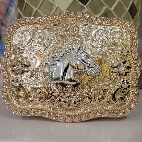 Horse Head Western belt Buckle Rose Tone 4.5 x 3.5 " With Rhinestones Sh… - Picture 2 of 9